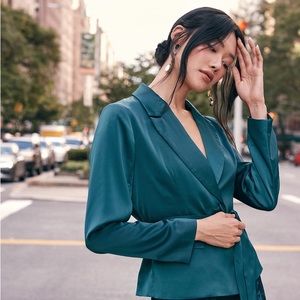 NWOT Lulus Emerald Green Satin Blazer